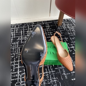 Услуги покупке товаров Bottega Venet Летние новые сандалии с пле