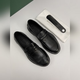 Новые мужские лоферы BV из вельвета. Эти лоферы изготовлены из мя