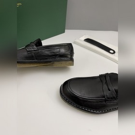Новые мужские лоферы BV из вельвета. Эти лоферы изготовлены из мя