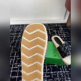 Услуги покупке товаров Новые широкие плетеные сандалии Bottega V