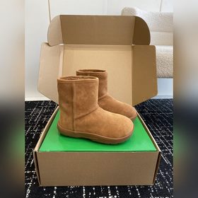 Bottega Venet представляет обновленную версию новых простых зимни