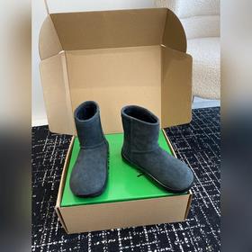 Bottega Venet представляет обновленную версию новых простых зимни
