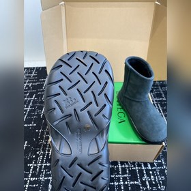 Bottega Venet представляет обновленную версию новых простых зимни