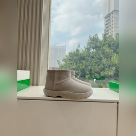 G021Bottega veneta* Осенняя и зимняя коллекция 24s. Ботинки с кру