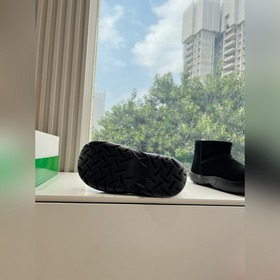 G021Bottega veneta* Осенняя и зимняя коллекция 24s. Ботинки с кру