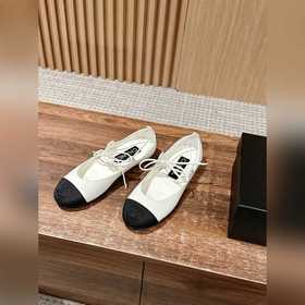 Chanels ultra-popular Mary Jane shoes from the early spring Milan