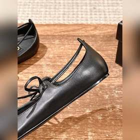 Chanels ultra-popular Mary Jane shoes from the early spring Milan