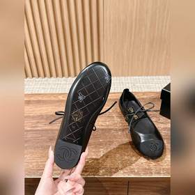 Chanels ultra-popular Mary Jane shoes from the early spring Milan