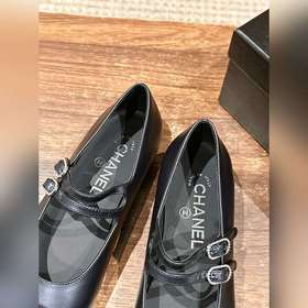 Chanel ретро туфли Mary Jane с двойной застежкой и стразами Класс