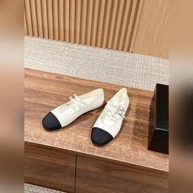 Chanel ретро туфли Mary Jane с двойной застежкой и стразами Класс