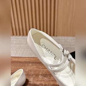 Chanel ретро туфли Mary Jane с двойной застежкой и стразами Класс