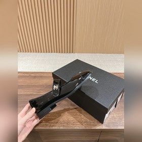 Оригинальные туфли Chanel Mary Jane, приобретенные в официальном 