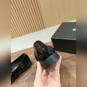 Оригинальные туфли Chanel Mary Jane, приобретенные в официальном 
