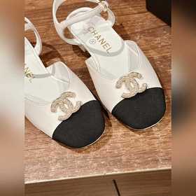 Новые сандалии Chanel Mary Jane с невероятной красотой Круглый кв