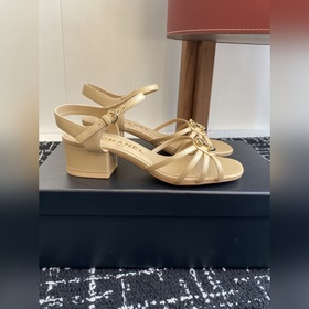 Услуги покупке товаров  CHANEL Новейшие сандалии на толстом кабл