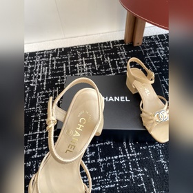 Услуги покупке товаров  CHANEL Новейшие сандалии на толстом кабл