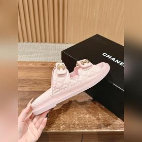 Сандалии Chanel с липучкой Каждый год в классической коллекции C