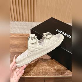 Сандалии Chanel с липучкой Каждый год в классической коллекции C