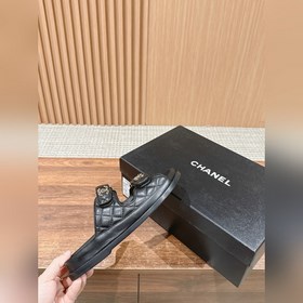 Сандалии Chanel с липучкой Каждый год в классической коллекции C