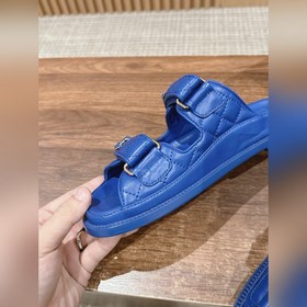 Сандалии Chanel с липучкой Каждый год в классической коллекции C