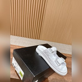 Сандалии Chanel с липучкой Каждый год в классической коллекции C