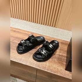 Новая цветовая гамма Классические сандалии Chanel с липучкой Каж