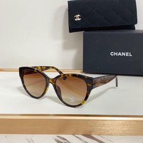 Очки Chanel сердечком для ценителей стиля Оправа одного цвета с б