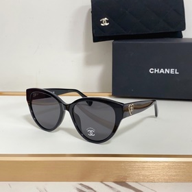 Очки Chanel сердечком для ценителей стиля Оправа одного цвета с б