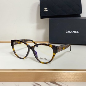 Очки Chanel сердечком для ценителей стиля Оправа одного цвета с б