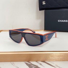 Солнцезащитные очки Chanel очень красивые. Новая модель с двухцве