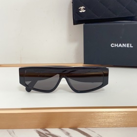 Солнцезащитные очки Chanel очень красивые. Новая модель с двухцве