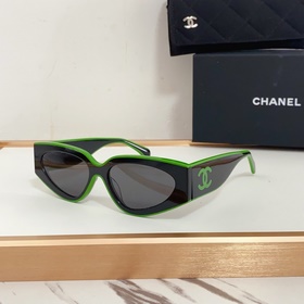 Солнцезащитные очки Chanel очень красивы. Новый дизайн с двухцвет