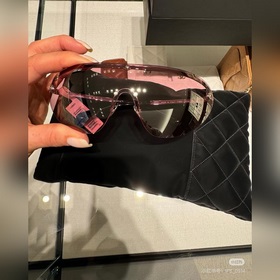 Фотографии моделей  CHANEL Осень-зима Новая коллекция Coco neige
