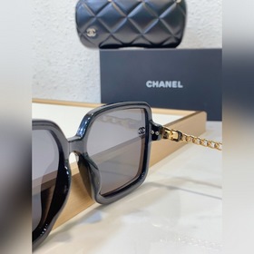 CHANEL Кулон виде бутылочки Классический черный цвет -- CH5692