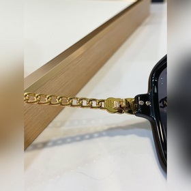CHANEL Кулон виде бутылочки Классический черный цвет -- CH5692