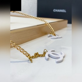CHANEL Кулон виде бутылочки с градиентным цветом --CH5692