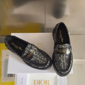 Топовая версия： женская модель Dior Новейшая серия Boy от Dior Л
