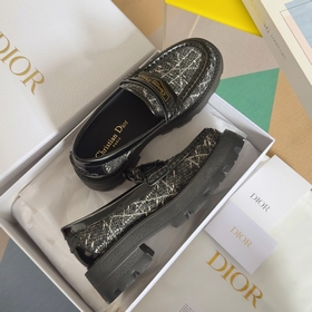 Топовая версия： женская модель Dior Новейшая серия Boy от Dior Л
