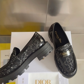 Топовая версия： женская модель Dior Новейшая серия Boy от Dior Л