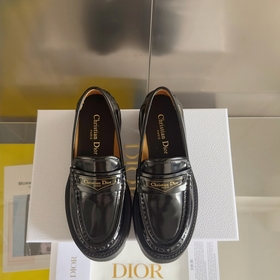 Топовая версия： женская модель Dior Новейшая серия Boy от Dior Л