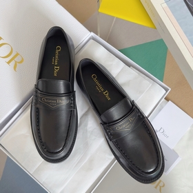 Топовая версия： женская модель Dior Новейшая серия Boy от Dior Л