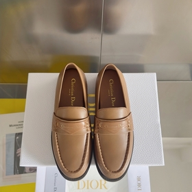 Топовая версия： женская модель Dior Новейшая серия Boy от Dior Л