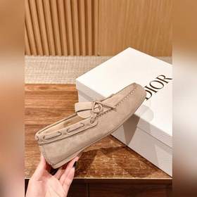 Новая модель лофей от Dior для весны-лета. Создана для первого по