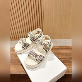 Новейшие модные сандалии от Dior. Классическая модель с обновленн