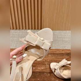 Новые туфли на каблуке с бантиком и жемчужинами от Dior Новая мод