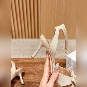 Новые туфли на каблуке с бантиком и жемчужинами от Dior Новая мод