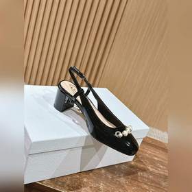 Дизайнерские весенне-летние сандалии Mary Jane от Dior с логотипо