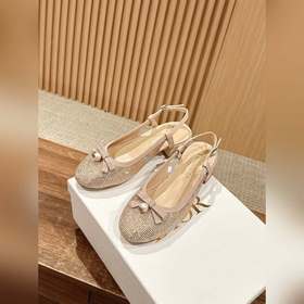 Новые весенне-летние сандалии Dior с жемчужными стразами. Верх из