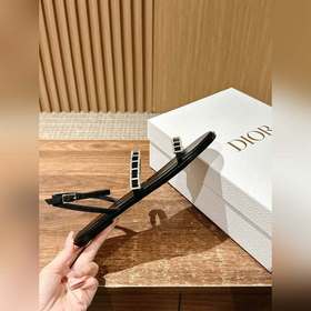#Dior летняя новинка с бриллиантовой застежкой, плоской подошвой 