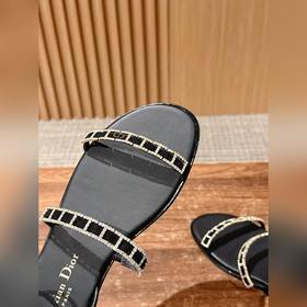 #Dior летняя новинка с бриллиантовой застежкой, плоской подошвой 